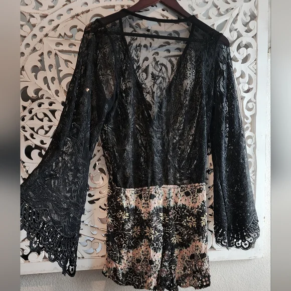 SKY YAMIR ROMPER BACK LACE V NECK WAIST STRAP LONG WING SLEEVES SIZE Medium - Picture 10 of 15